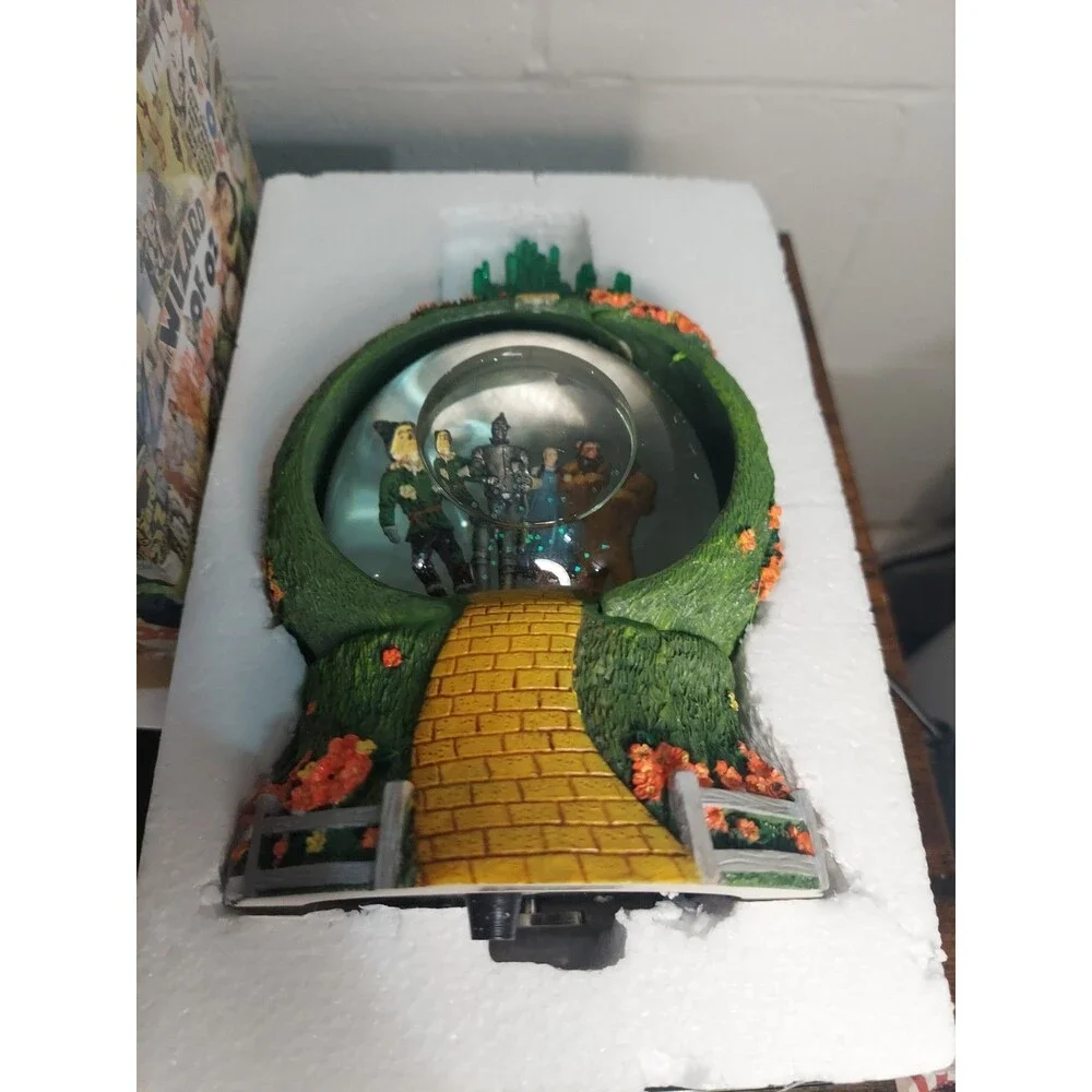 Wizard of Oz Westland Giftware Emerald City Musical Snow Globe No. 17154 Working